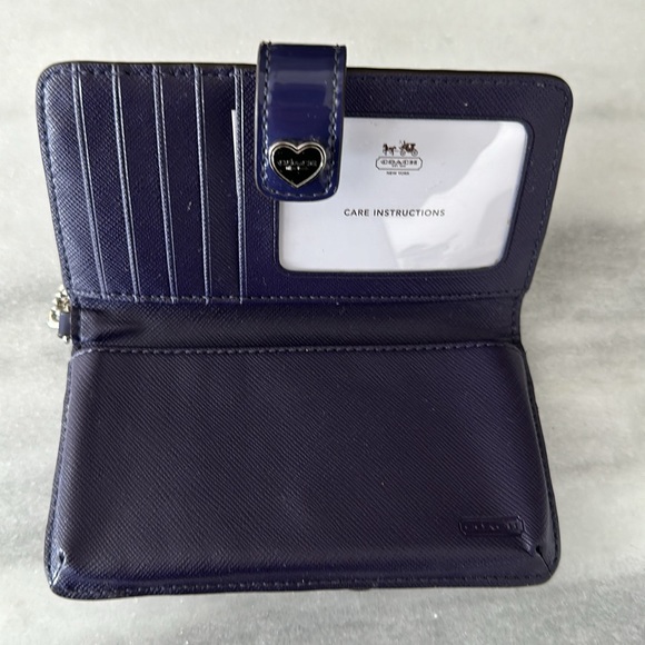 Coach Purple Patent Leather Wristlet Wallet - Picture 3 of 6